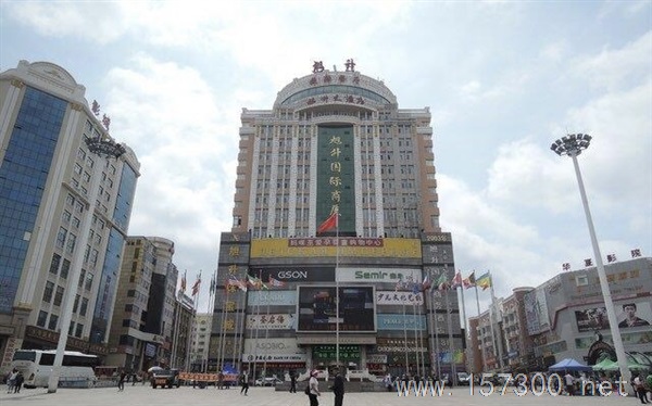 出租中心廣場地下門廳