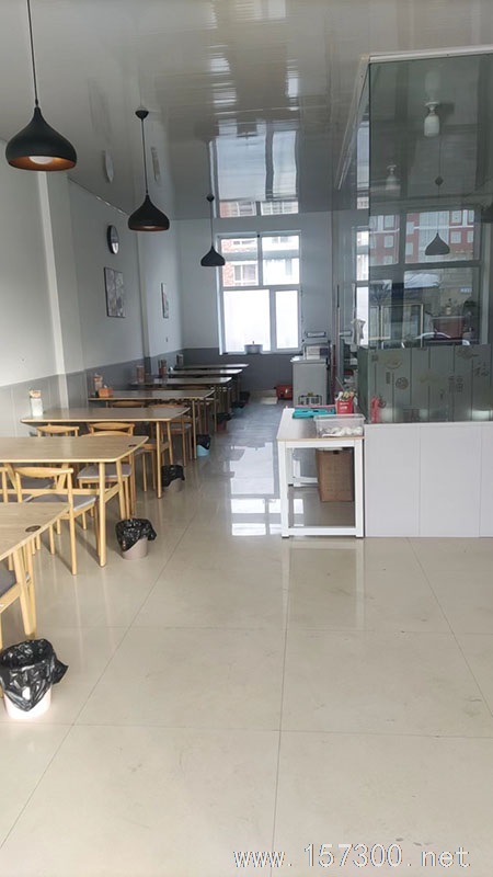 高中附近快餐出兌