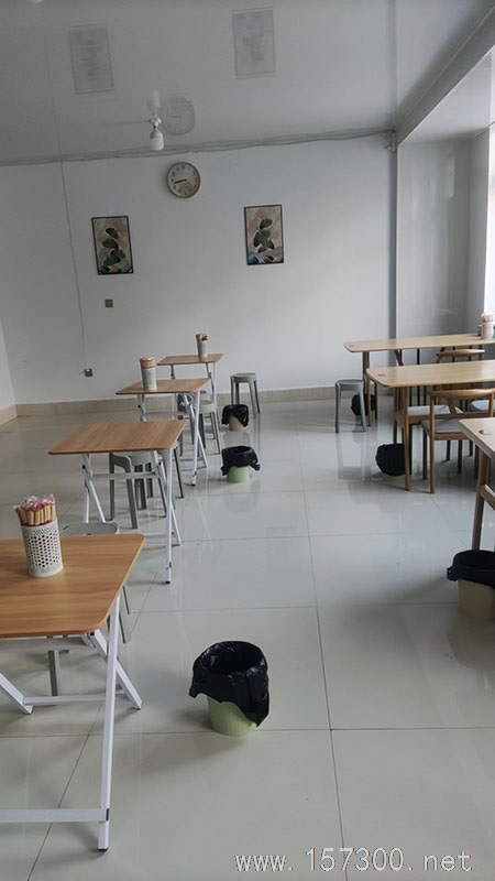 高中附近快餐出兌